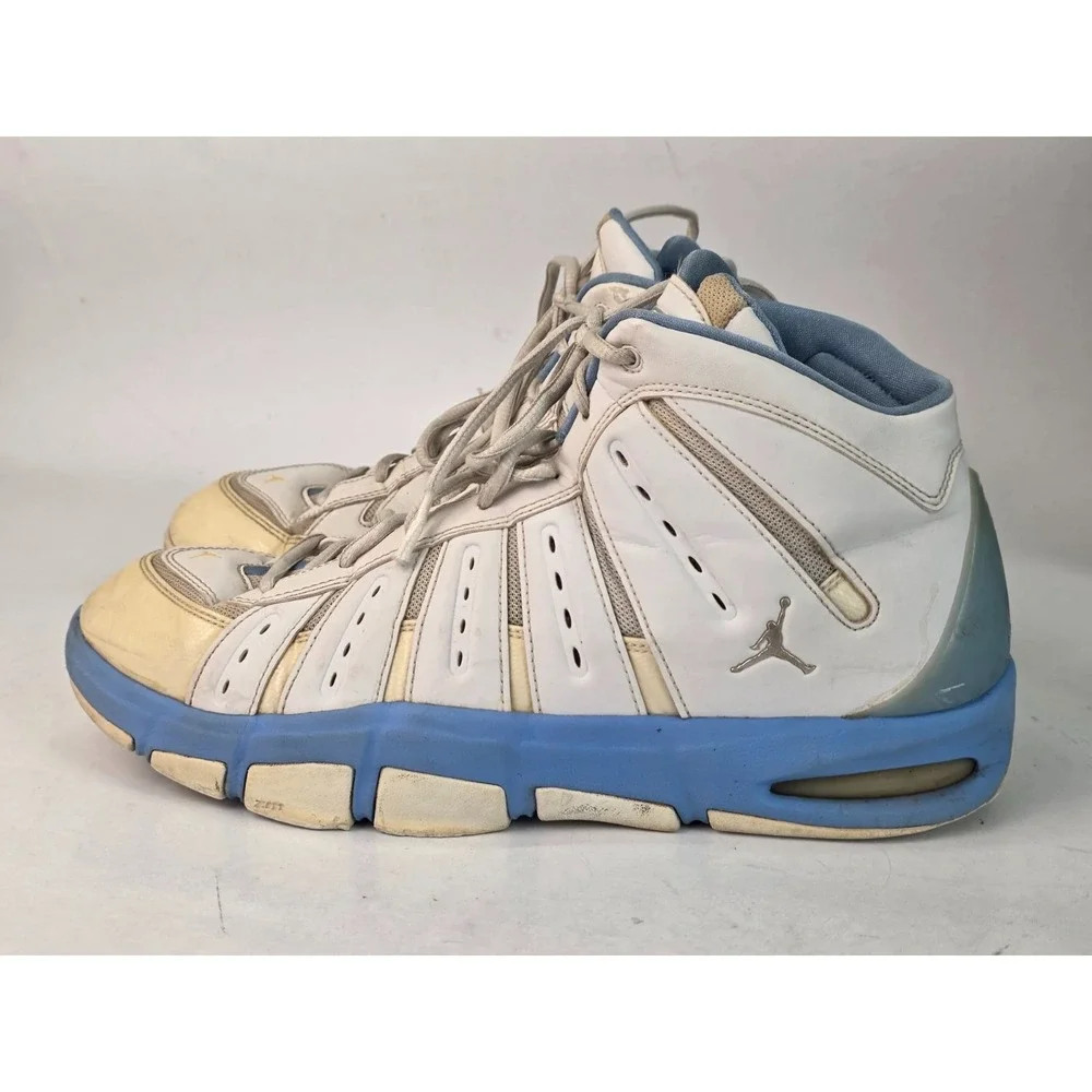 Jordan Melo M7 Carmelo Men's‎ Sneakers Size 12 White Blue Basketball Shoes